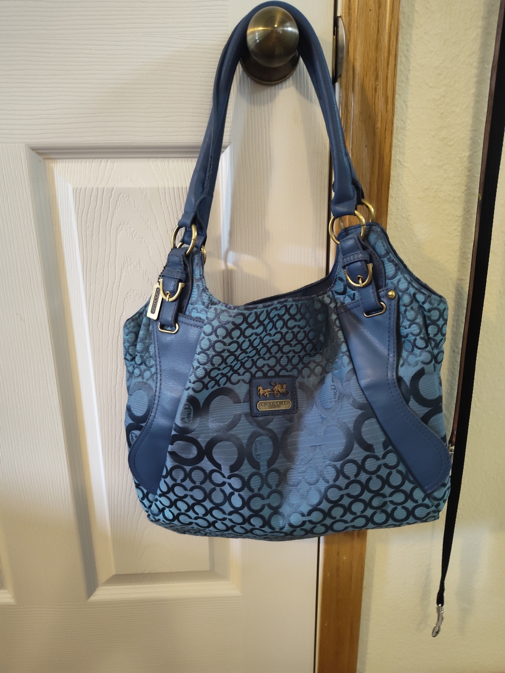 Coach Signature Blue Shoulder Bag